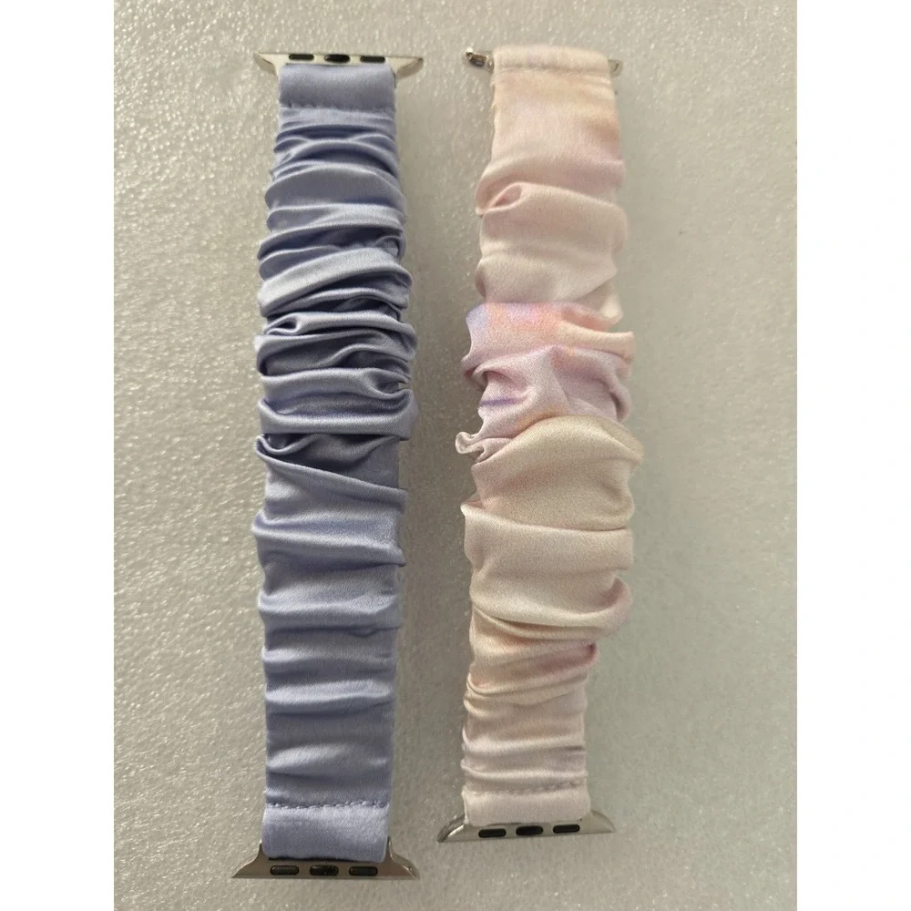 LilySilk Apple Watch band Silk scrunchies New In Gift Box 42/44 Mm Set Of 2